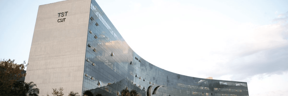 TST Suspende Penhora de BPC: Proteção ao Mínimo Existencial na Execução