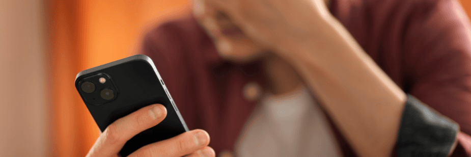 Demissão por WhatsApp Gera Dano Moral? Entenda a Decisão do TRT-4